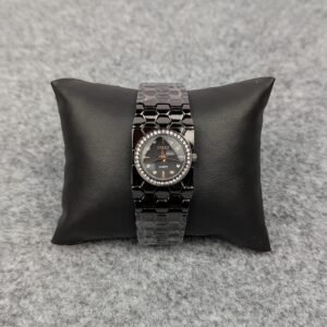 Stylish Black Ladies Quartz Watch with Crystal Bezel – Premium Bracelet Design