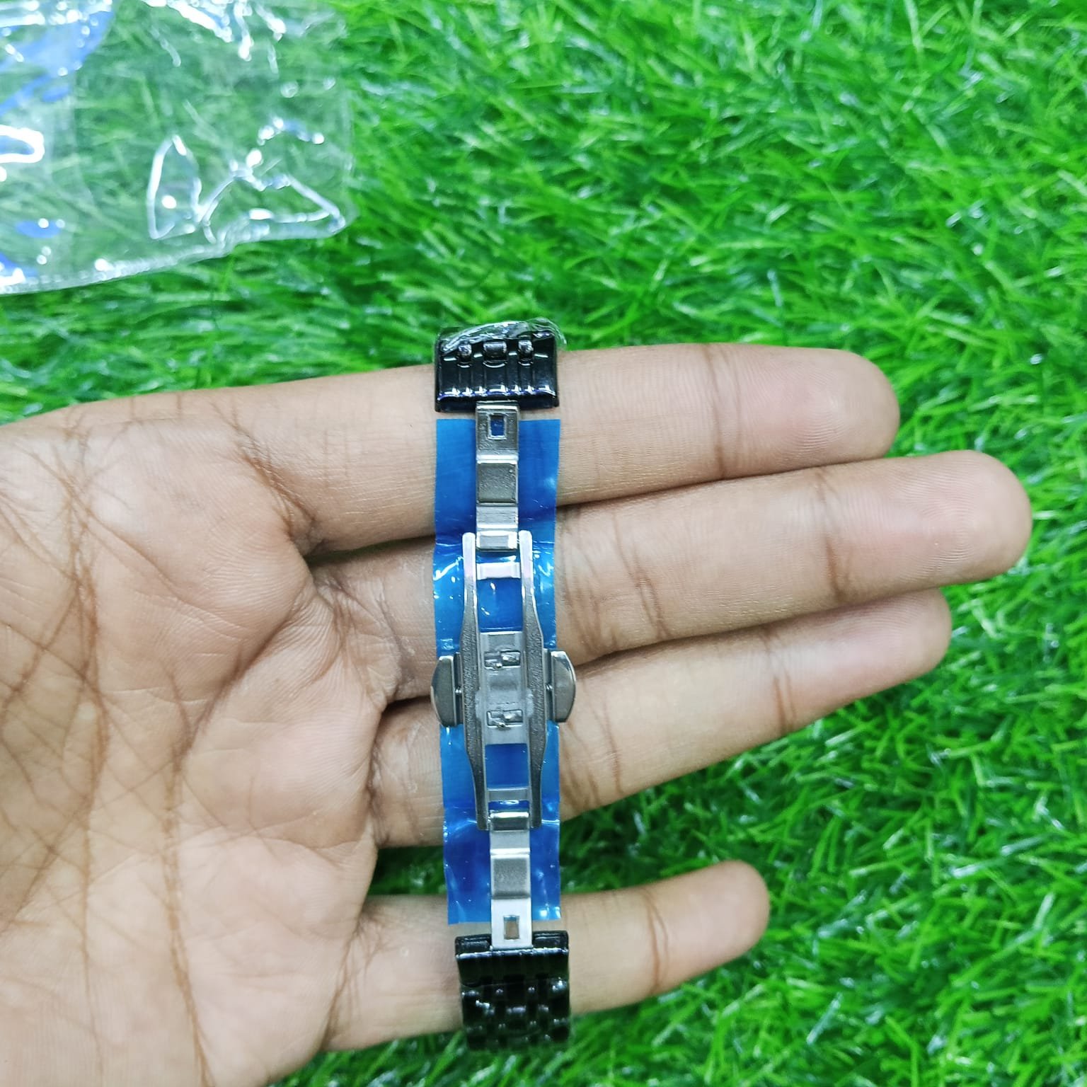 Butterfly Lock OLEVS Watch for Women Black - Image 4