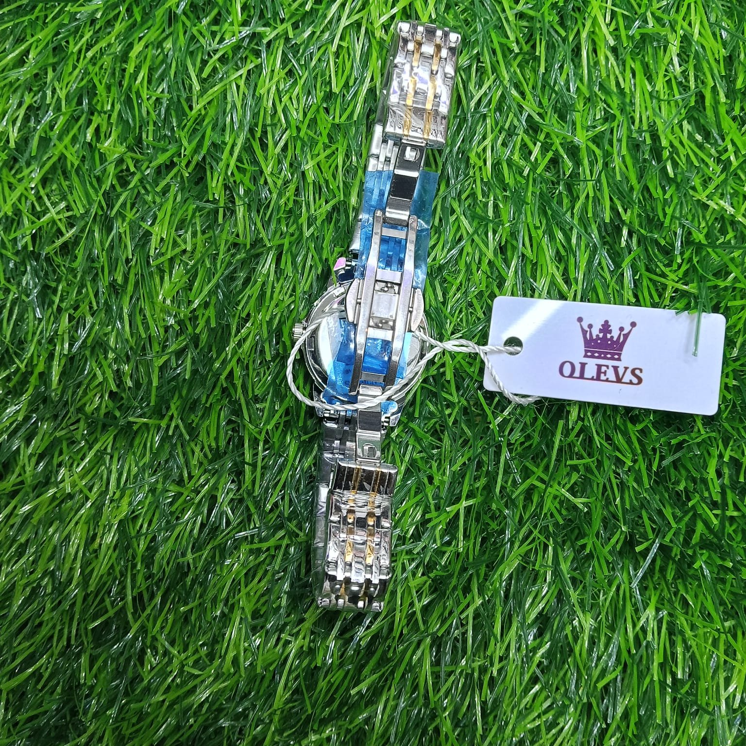 Butterfly Lock OLEVS Watch for Women Silver - Image 3