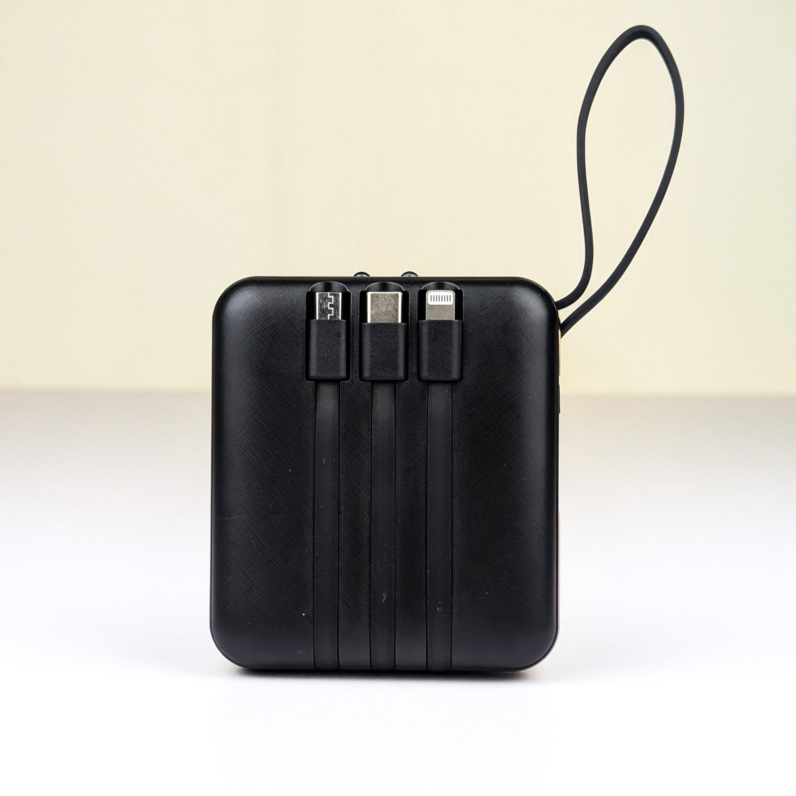 Smart Fast Charge Power Bank (10000mAh, Multi Cable Built-in) - Image 4
